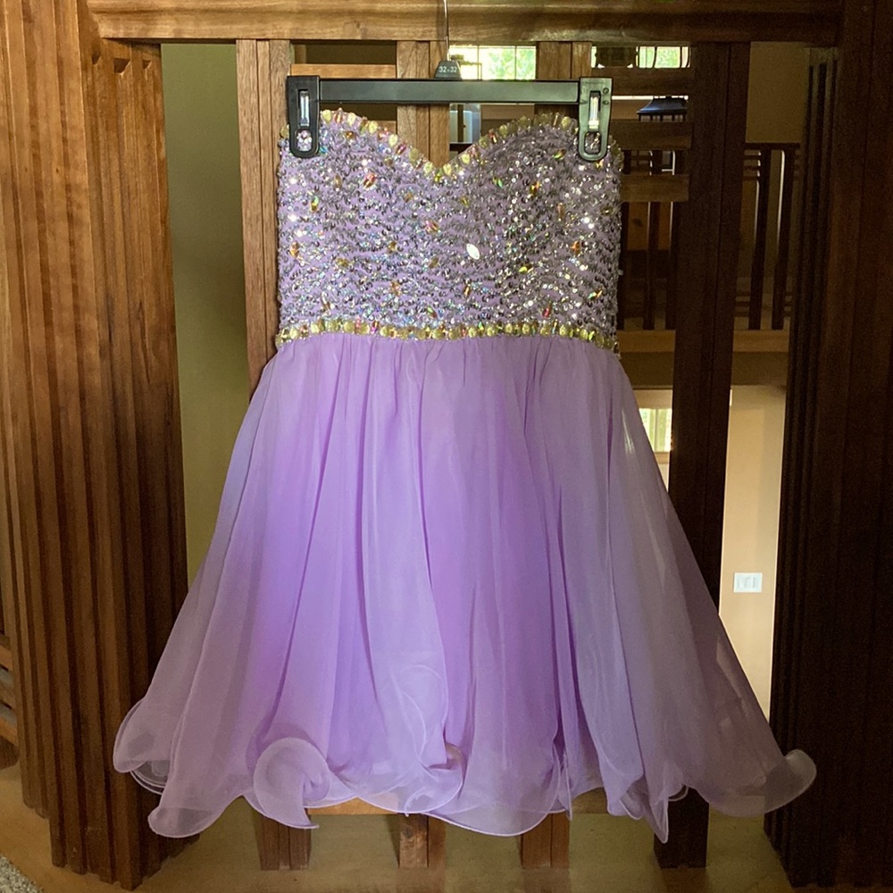 Homecoming/party dress gorgeous light purple party dress